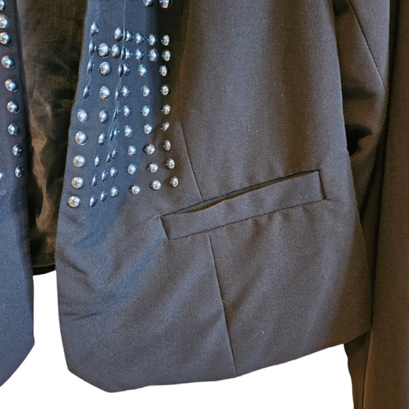 Torrid Studded Blazer Open Front Jacket Lined Black Women's Size 2 (18/20; 2X) - Picture 4 of 8